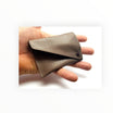 Portatabacco in vera pelle Piccolo con bottone Made in Italy