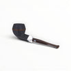 Pipa Chacom Faubourg 389 Bulldog dritta sabbiata scura con ghiera in metallo e bocchino in metacrilato marrone screziato.