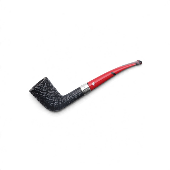 Pipa Peterson Dracula 124 di Floppypipe con finitura sabbiata nera, vera in nichel e bocchino marmorizzato rosso