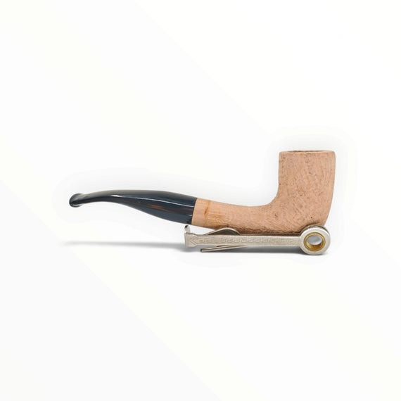 Pipa Floppypipe Primitive Chimney semi curva in radica naturale sabbiata con bocchino in metacrilato nero.