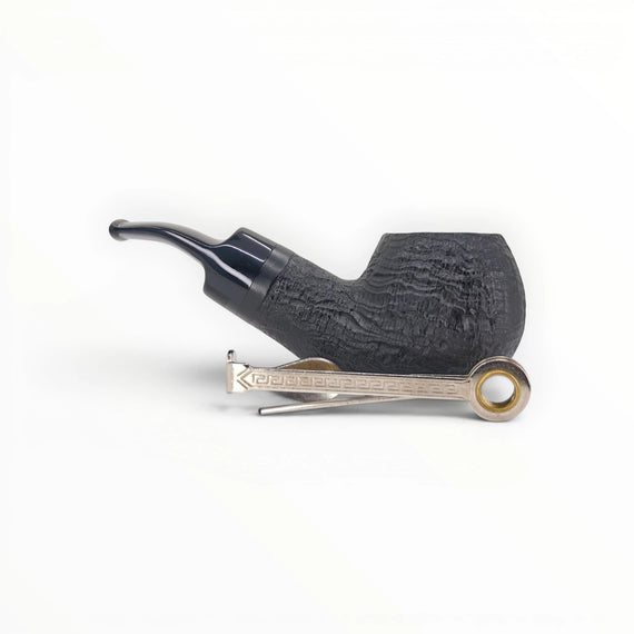 Pipa Talamona Reverse Calabash Bent Apple Chubby Sabbiata nera in radica con finitura sabbiata e bocchino in metacrilato.