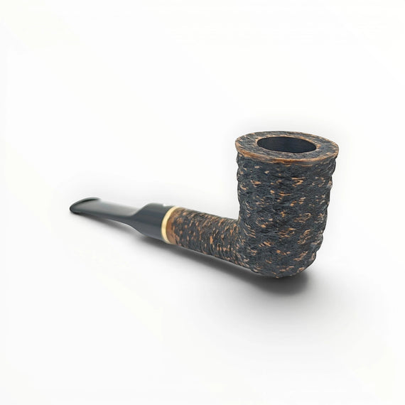 Floppypipe Pipa Talamona Rusticata Latakia 772 Dublin filtro 9mm, radica scura rusticata e finitura liscia, bocchino nero con veretta dorata.