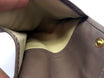 Portatabacco Floppypipe in vera pelle taupe, modello medio artigianale Made in Italy con chiusura a bottone.