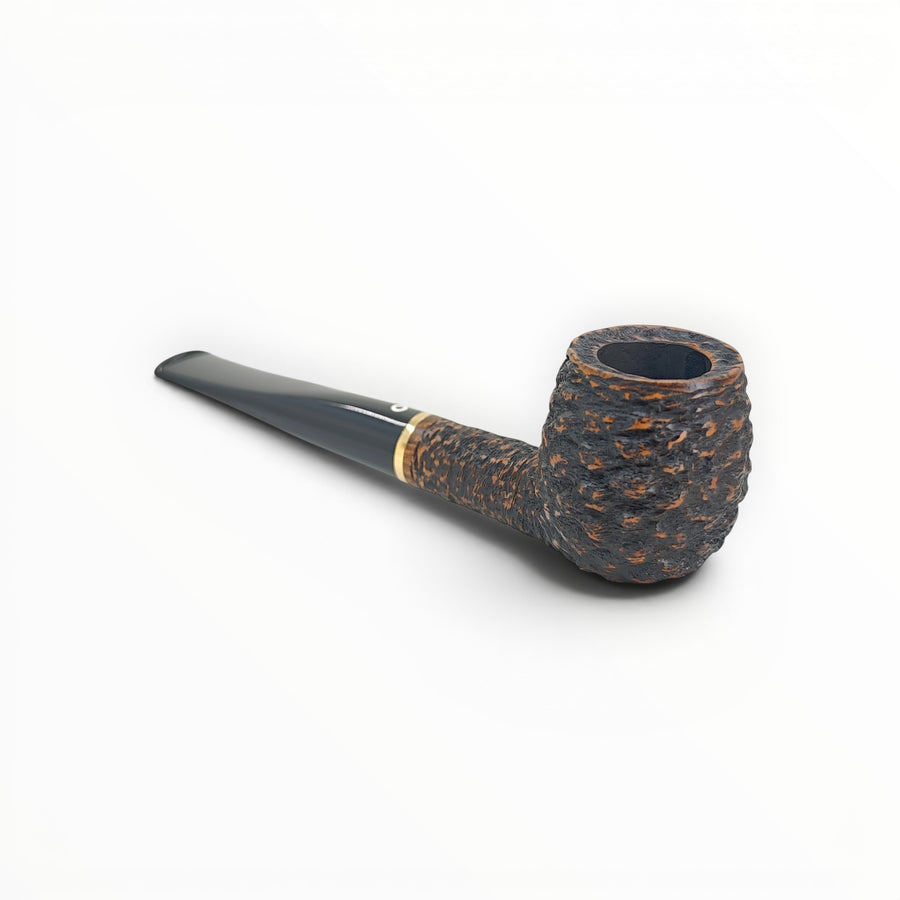 Floppypipe Pipa Talamona Rusticata Latakia 822 apple pipe with 9mm filter and adapter. Rustic dark briar bowl with smooth natural briar shank and black stem.