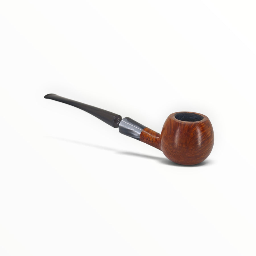 Pipa Savinelli 313 Prince in radica liscia con elegante innesto in madreperla e bocchino in ebanite nera.