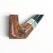 Pipa GBD Prestige in radica liscia con ghiera in argento lavorato e bocchino nero, dettaglio del cannello.