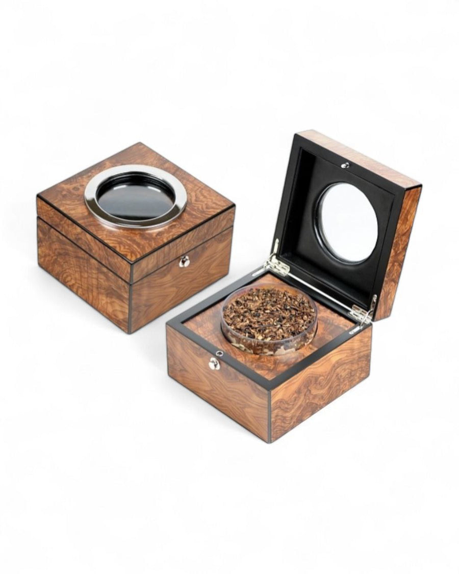 Scatola portatabacco Lubinski a cubo, finitura Radica di Olmo