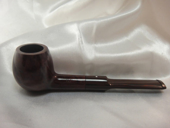 Pipa Dunhill Chestnut 3201 38