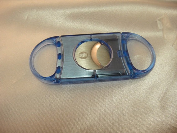 Tagliasigari in plastica colorata con lame in acciaio