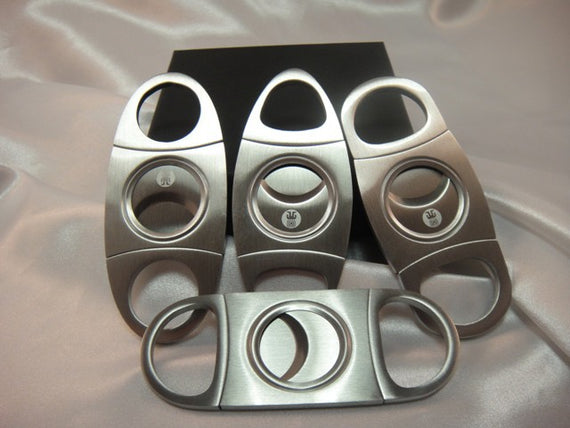 Tagliasigari in metallo con lame in acciaio